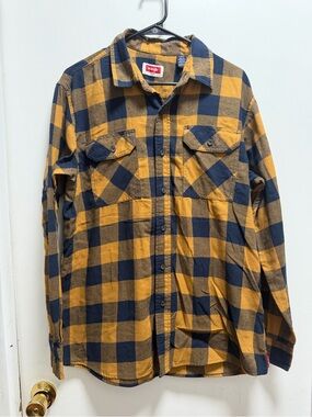 Wrangler Mens Large Tan Blue Buffalo Plaid Flannel Button Down Long Sleeve